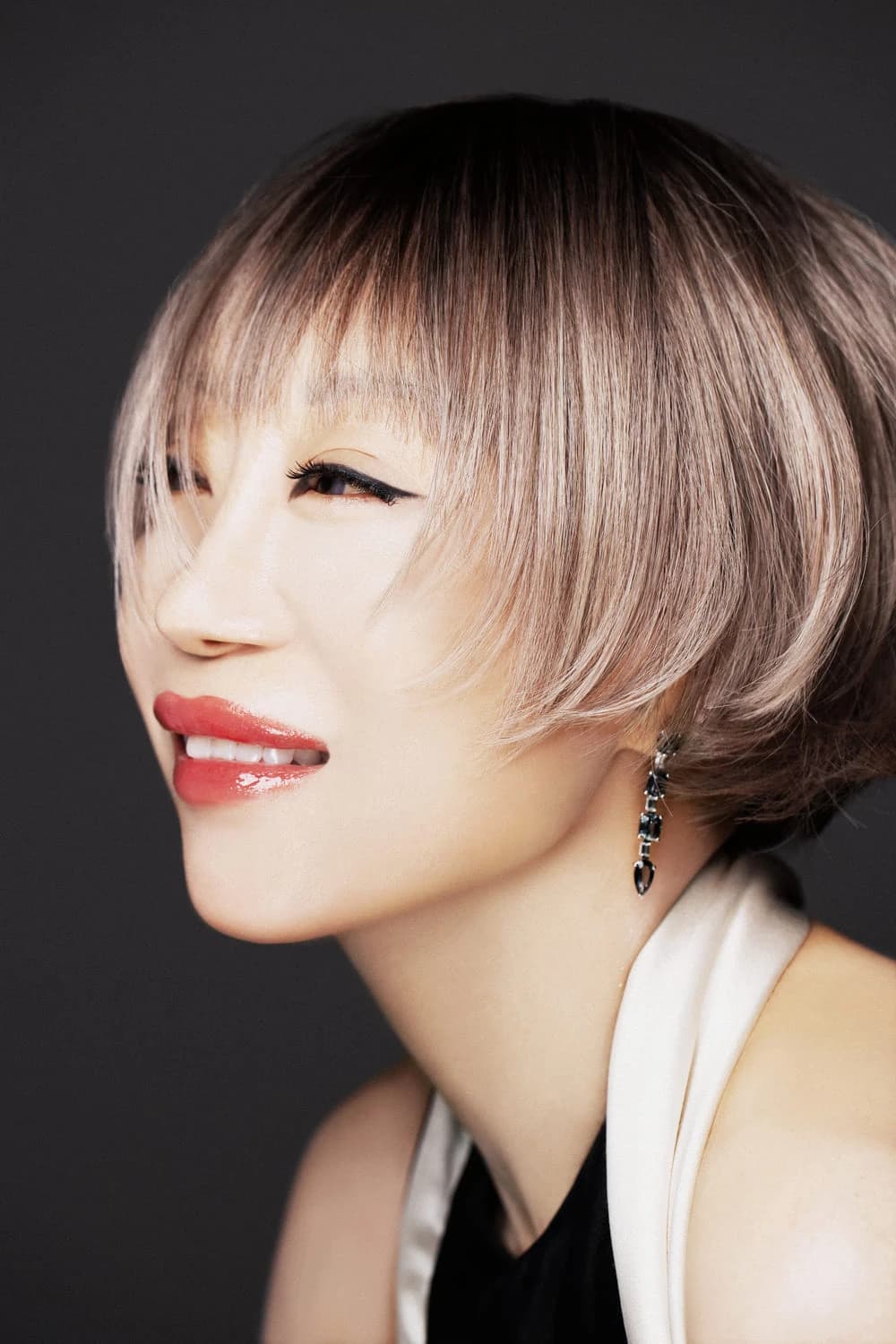 Sumi Jo — studio portrait